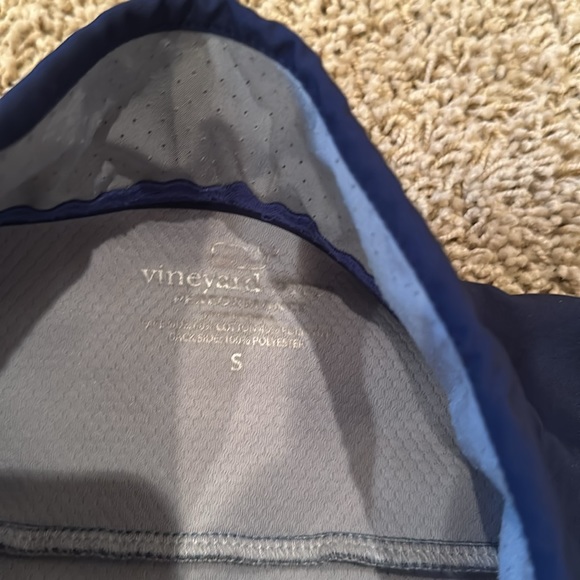 Vineyard Vines 1/4 Zip Fleece - Picture 5 of 6